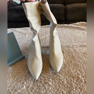 NWT mid calf boots size 6 has1.5 inches heels man made leather